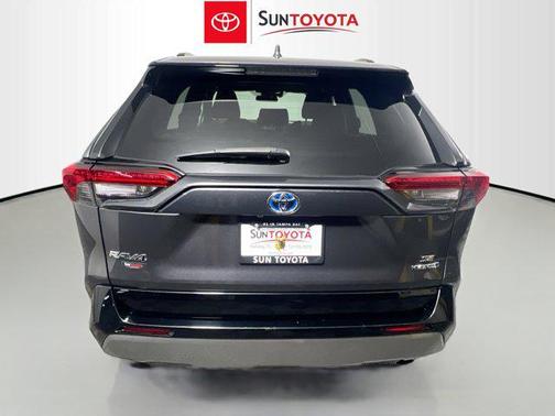 2022 Toyota RAV4 Hybrid SE