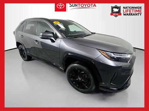 2022 Toyota RAV4 Hybrid SE