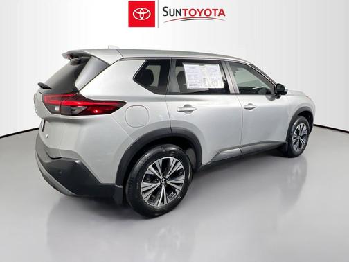 Brilliant Silver Metallic 2023 Nissan Rogue SV