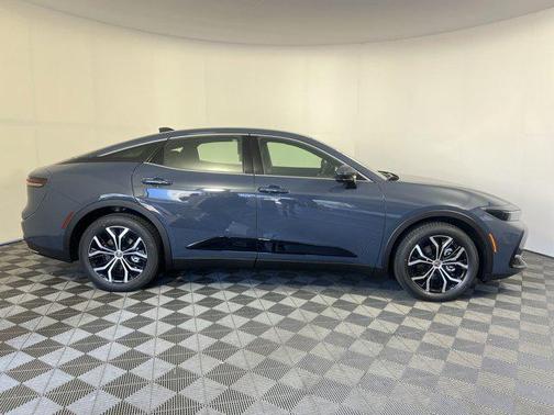 2025 Toyota Crown XLE