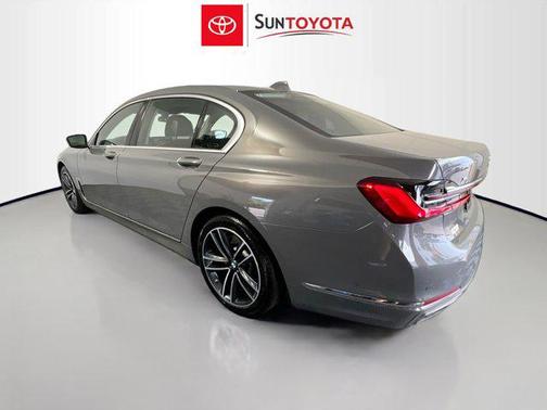 2022 BMW 750 i xDrive