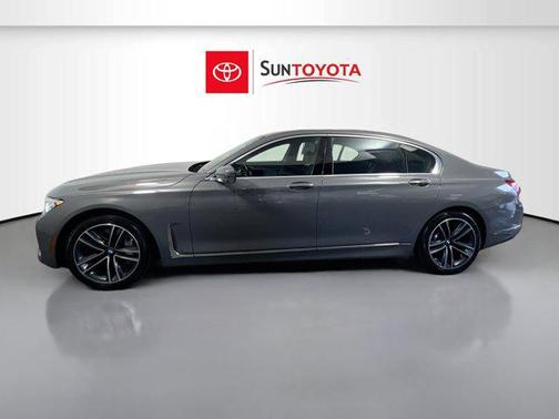 2022 BMW 750 i xDrive