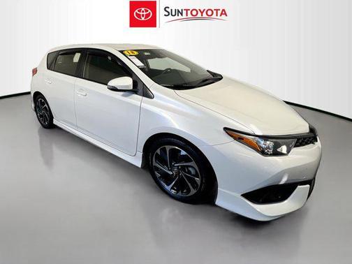 Blizzard Pearl 2018 Toyota Corolla iM Base