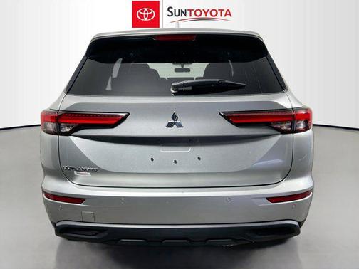 2023 Mitsubishi Outlander ES 2.5 2WD