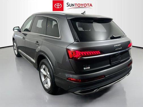 2024 Audi Q7 45 Premium Plus