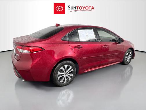 Ruby Flare Pearl 2022 Toyota Corolla Hybrid SE