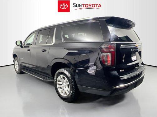 2023 Chevrolet Suburban LT