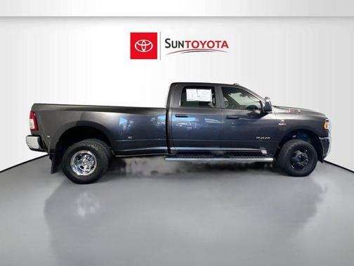 2024 RAM 3500 Big Horn Crew Cab 4x4 8' Box