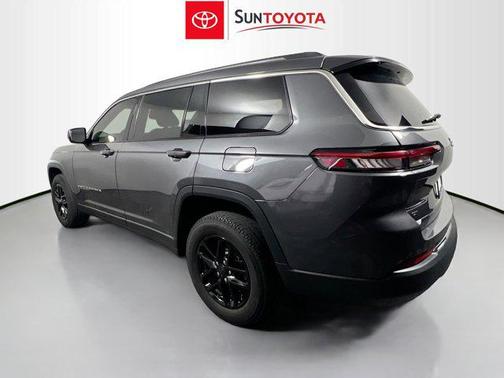 2021 Jeep Grand Cherokee L Laredo