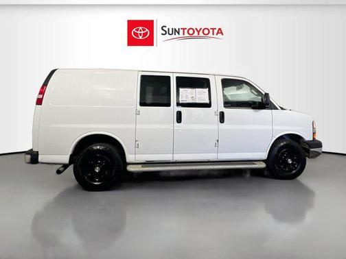 Summit White 2019 Chevrolet Express 2500 Work Van