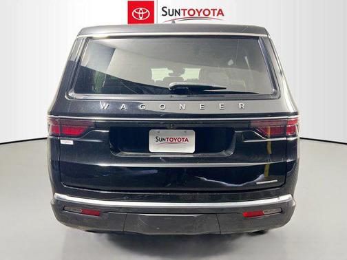 2022 Jeep Wagoneer Series III 4x2