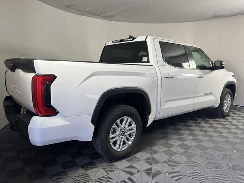 Ice Cap 2024 Toyota Tundra SR5