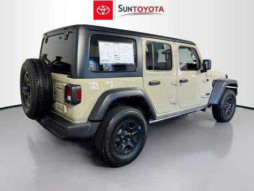 2022 Jeep Wrangler Unlimited Sport