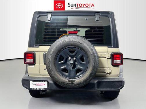 2022 Jeep Wrangler Unlimited Sport