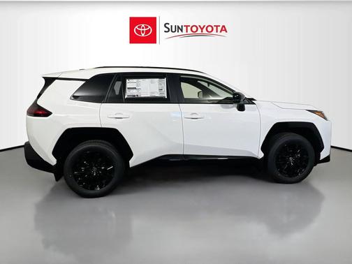 Ice Cap 2026 Toyota RAV4 SE