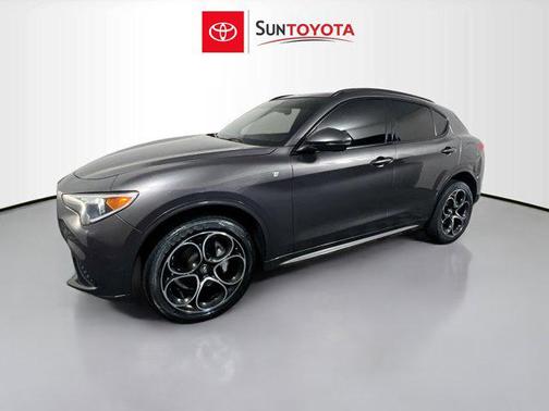 Vesuvio Gray Metallic 2023 Alfa Romeo Stelvio Ti