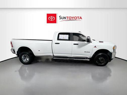2023 RAM 3500 Big Horn Crew Cab 4x4 8' Box