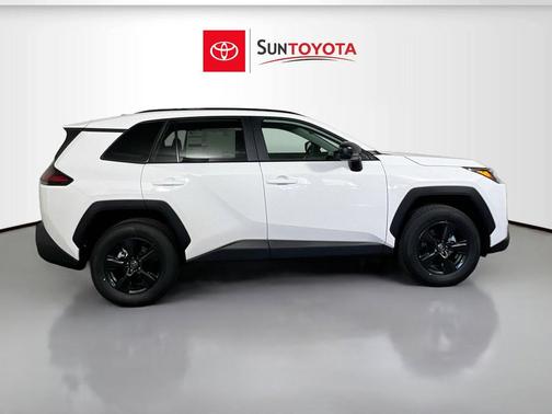 Ice Cap 2026 Toyota RAV4 LE