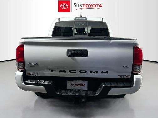 Ice Cap 2023 Toyota Tacoma SR