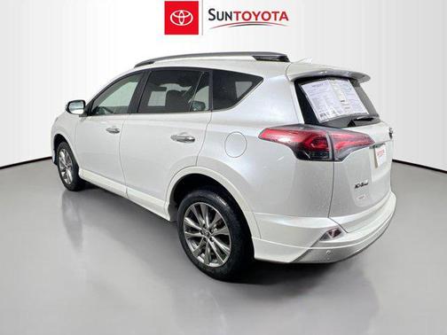 2017 Toyota RAV4 SE