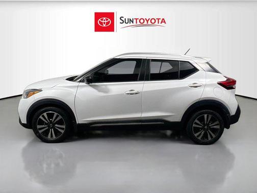 2019 Nissan Kicks SR