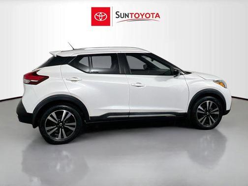 2019 Nissan Kicks SR