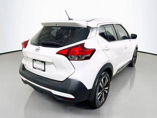 2019 Nissan Kicks SR
