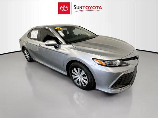 2024 Toyota Camry Hybrid SE