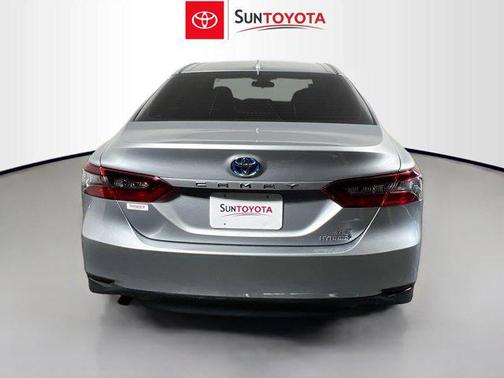 2024 Toyota Camry Hybrid SE