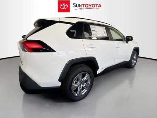 2025 Toyota RAV4 Hybrid LE