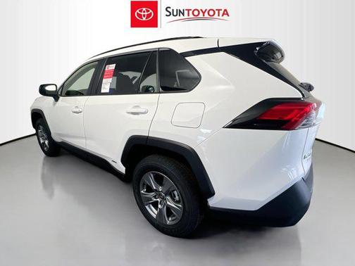 2025 Toyota RAV4 Hybrid LE