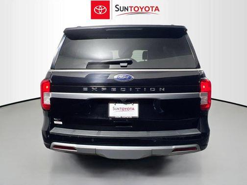AGATE BLACK METALLIC 2024 Ford Expedition XLT