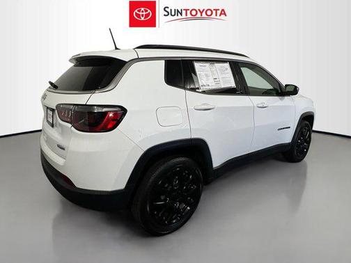 2022 Jeep Compass Latitude Lux