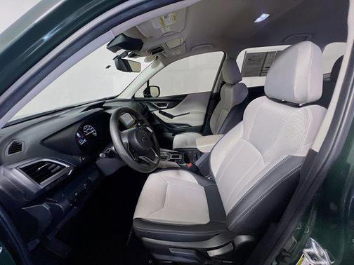 2023 Subaru Forester Base