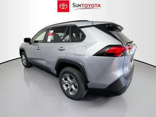 2025 Toyota RAV4 Hybrid SE