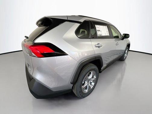 2025 Toyota RAV4 Hybrid SE