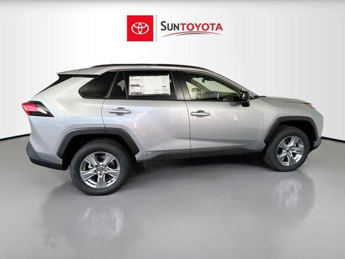 2025 Toyota RAV4 Hybrid SE