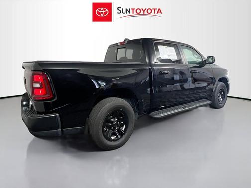 Diamond Black Crystal Pearlcoat 2025 RAM 1500 Tradesman