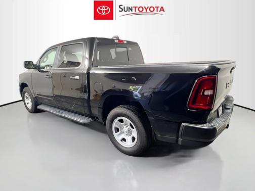Diamond Black Crystal Pearlcoat 2025 RAM 1500 Tradesman