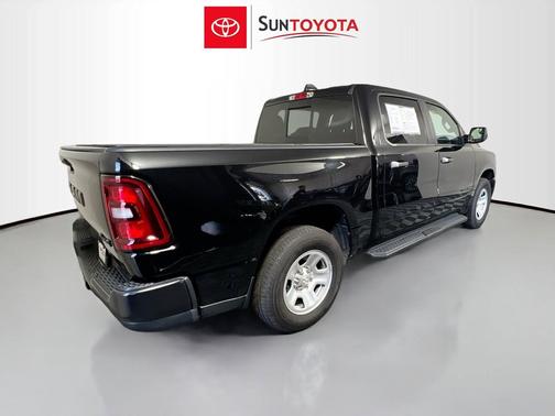 Diamond Black Crystal Pearlcoat 2025 RAM 1500 Tradesman