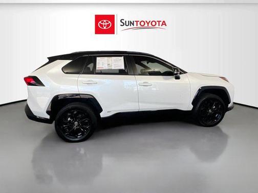 2023 Toyota RAV4 Hybrid SE
