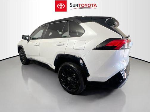 2023 Toyota RAV4 Hybrid SE