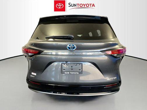2025 Toyota Sienna Platinum 7 Passenger