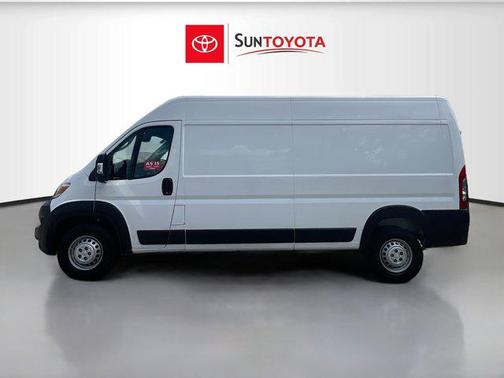 Bright White Clearcoat 2025 RAM ProMaster 2500 Tradesman