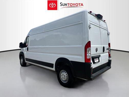 Bright White Clearcoat 2025 RAM ProMaster 2500 Tradesman