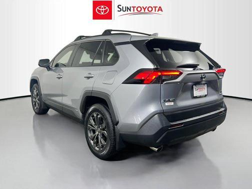 2022 Toyota RAV4 Hybrid XLE Premium