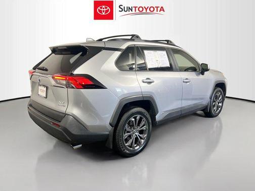 2022 Toyota RAV4 Hybrid XLE Premium