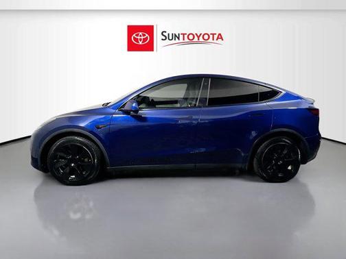 2022 Tesla Model Y Long Range Dual Motor All-Wheel Drive