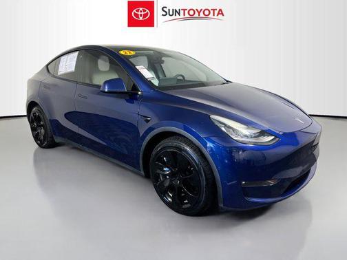 2022 Tesla Model Y Long Range Dual Motor All-Wheel Drive