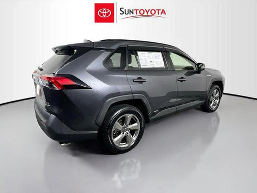 2021 Toyota RAV4 Hybrid XLE Premium